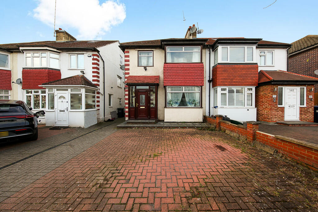 143 Holders Hill ...