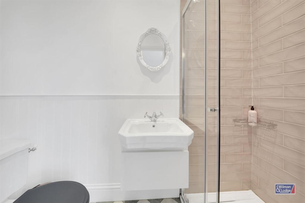 6 Bed, End Terrace, Silsden