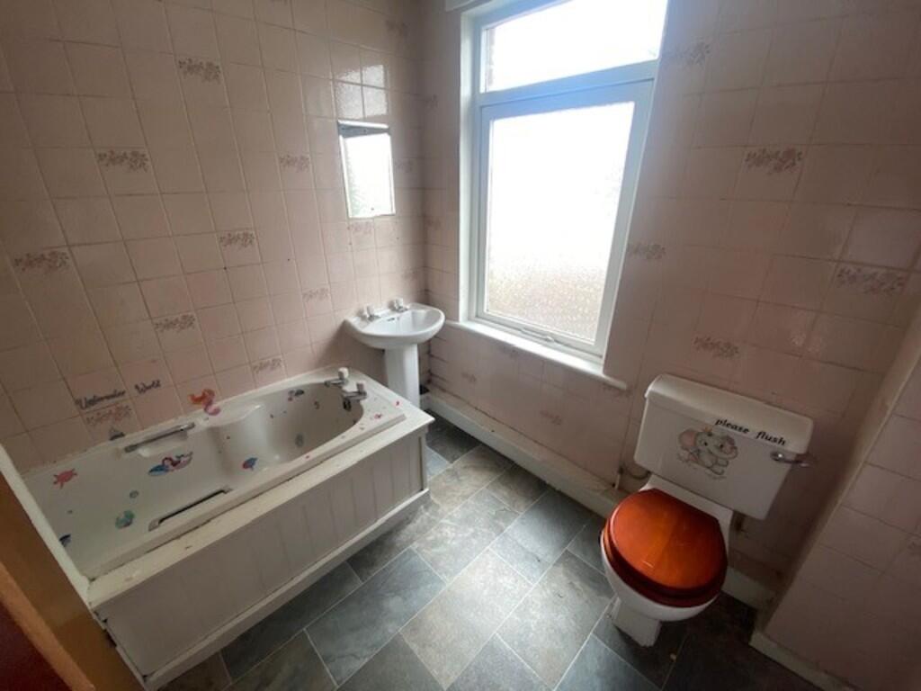 bathroom regent