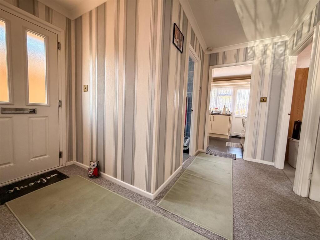 ENTRANCE HALLWAY