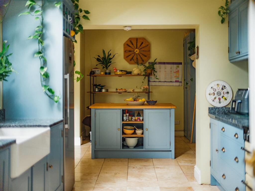 interior30.jpg