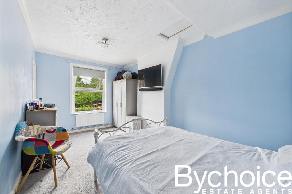 CAM05454G0-PR0022-STILL018