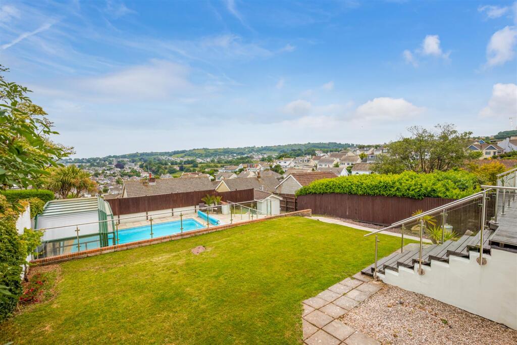 A01 - Pine Lodge Copythorne Road Brixham - 250609.