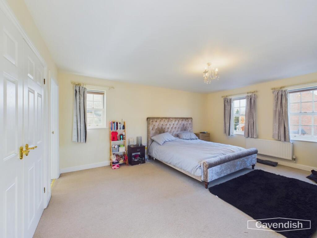 BEDROOM ONE (MASTER)