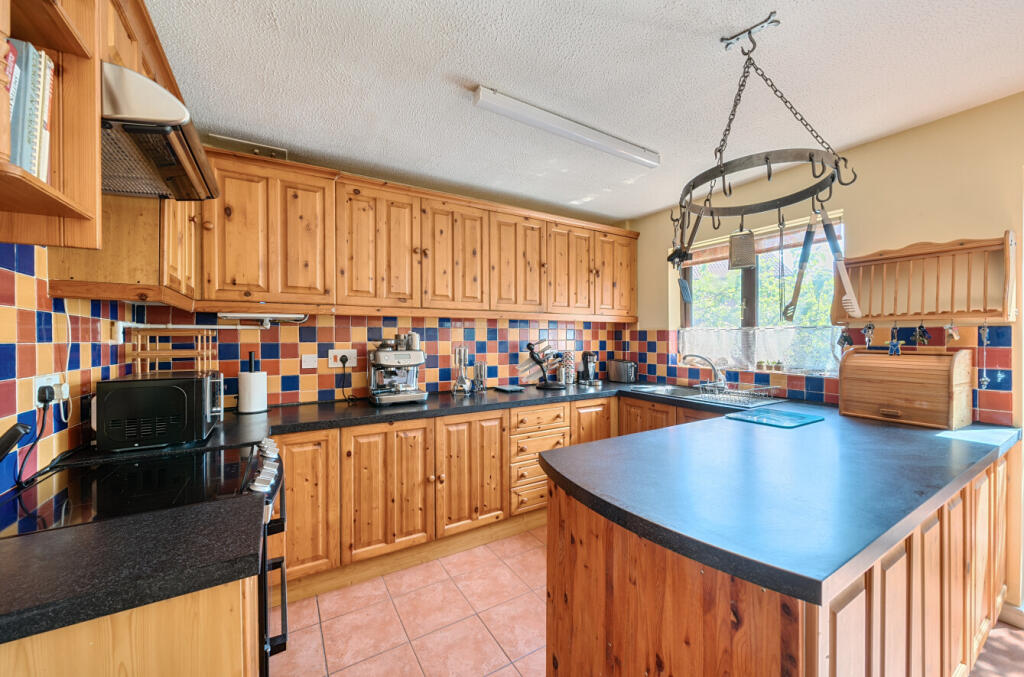 1291053346829b8235998barw