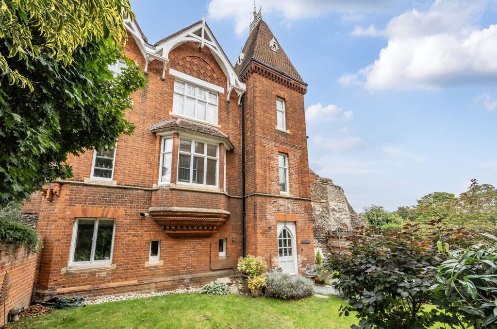 1359970-7-68d6a9e...