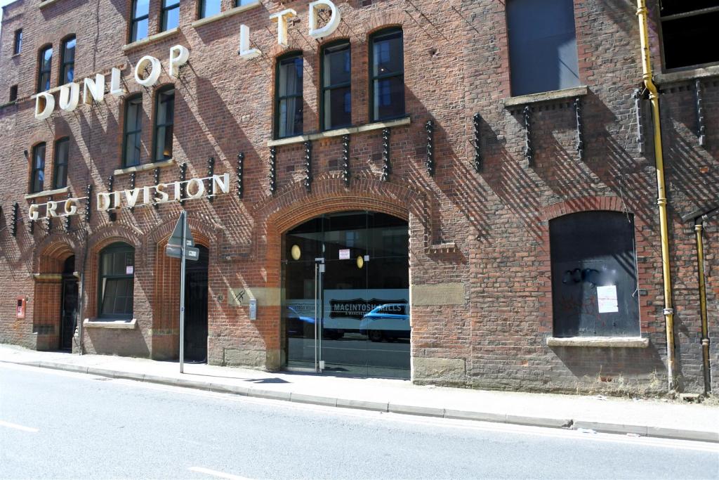 Front of Building.JPG