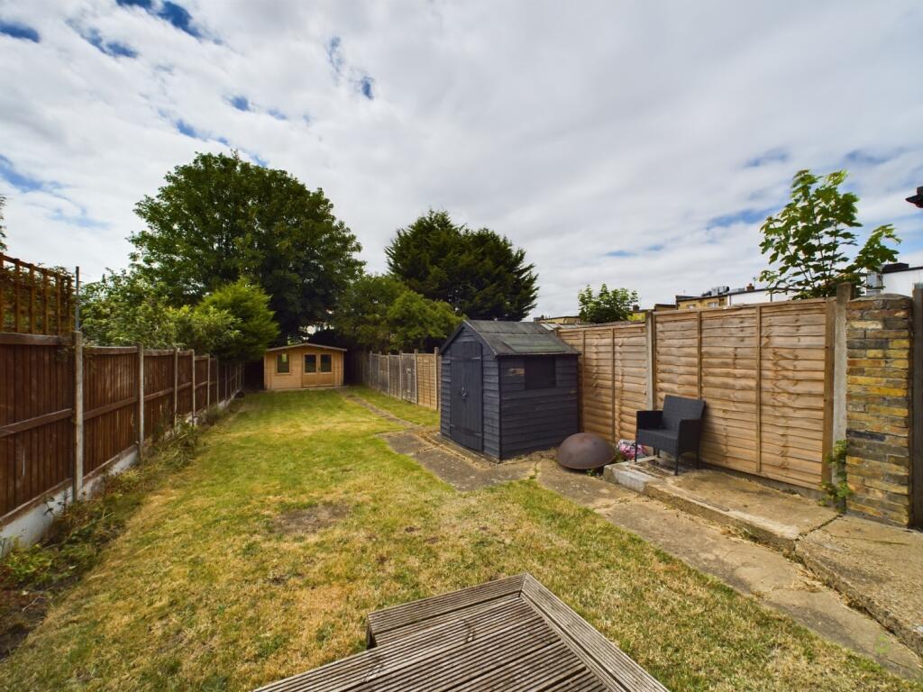 CAM01812G0-PR0054-STILL017