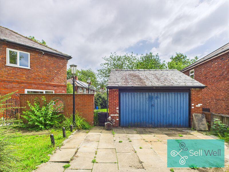 Driveway/Detached Garage