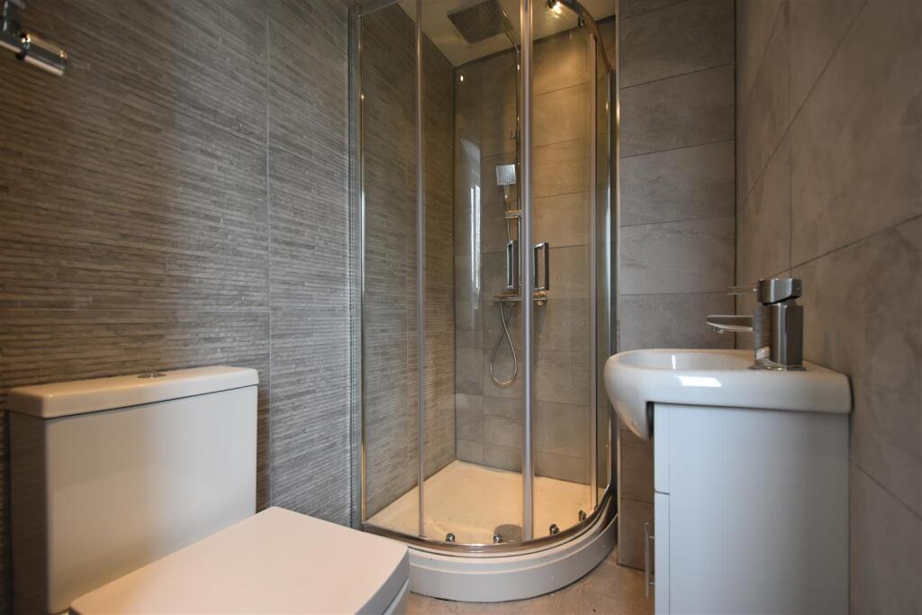 FFR Bathroom - Copy.JPG