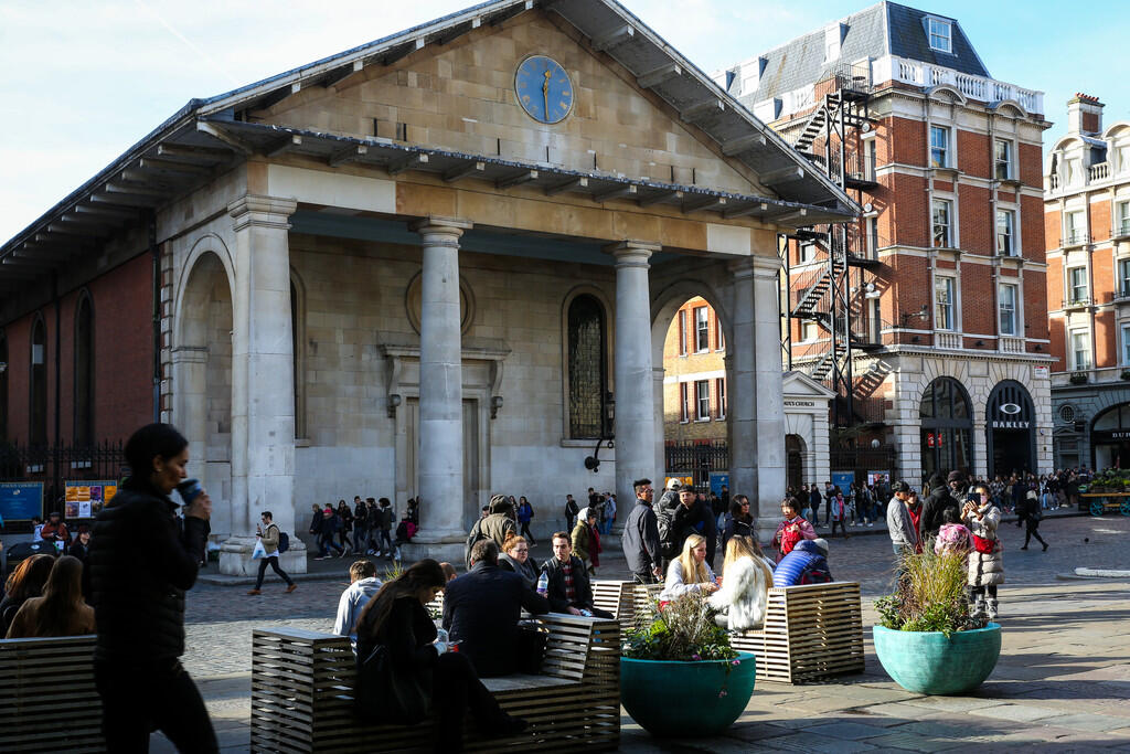 St Paul's Church ...