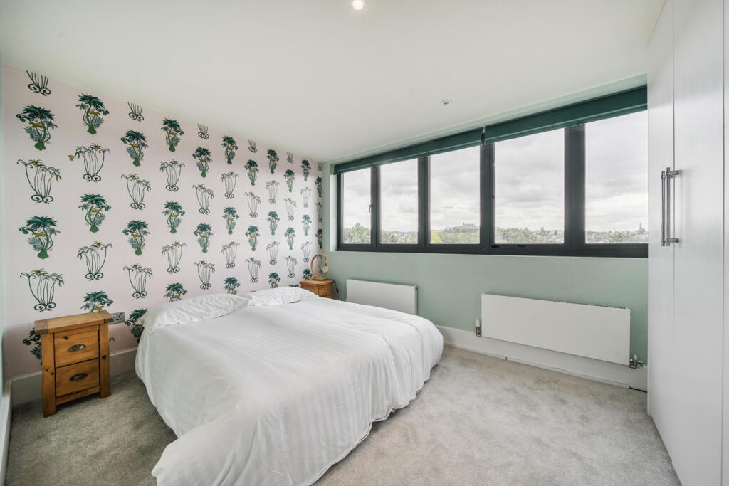 1305255-6-6840686...