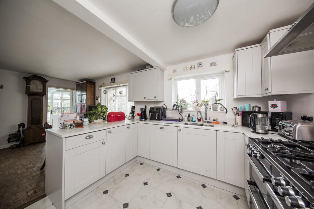 Kitchen diner 1