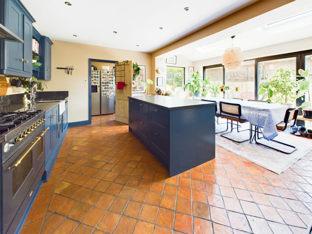 Kitchen/Breakfast Room