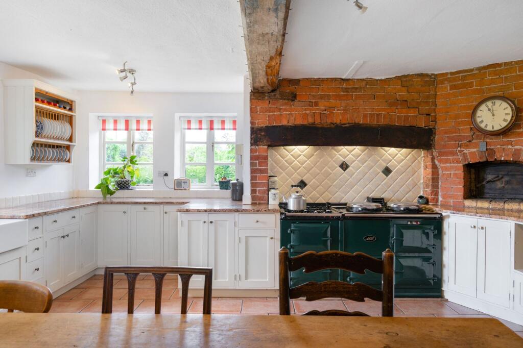 farmhouse kitchen