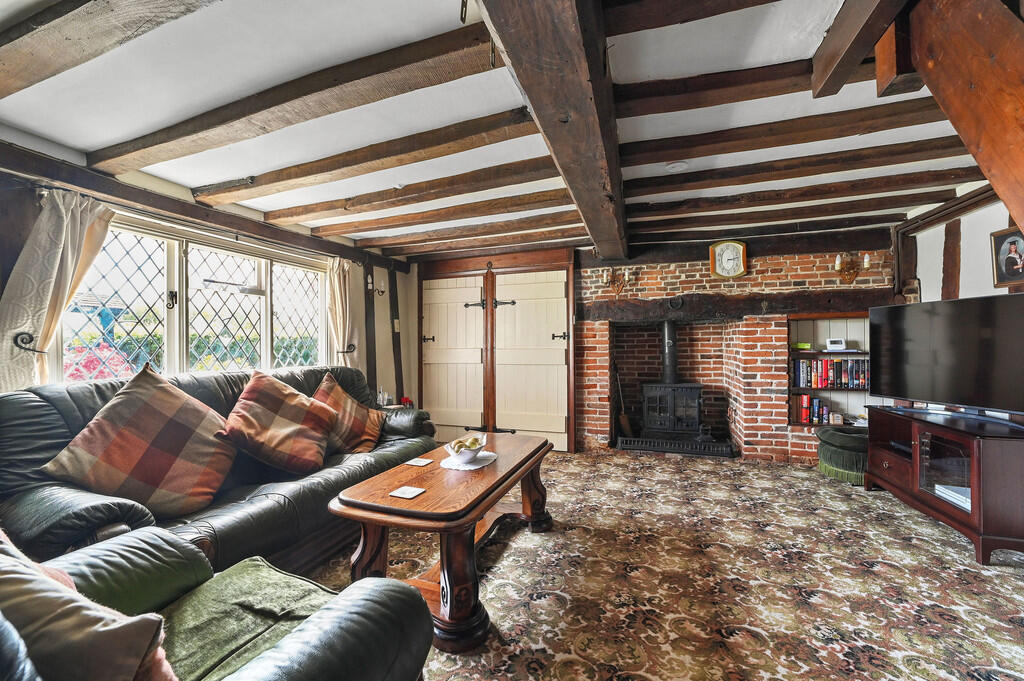 PT-TV-TudorCottag...