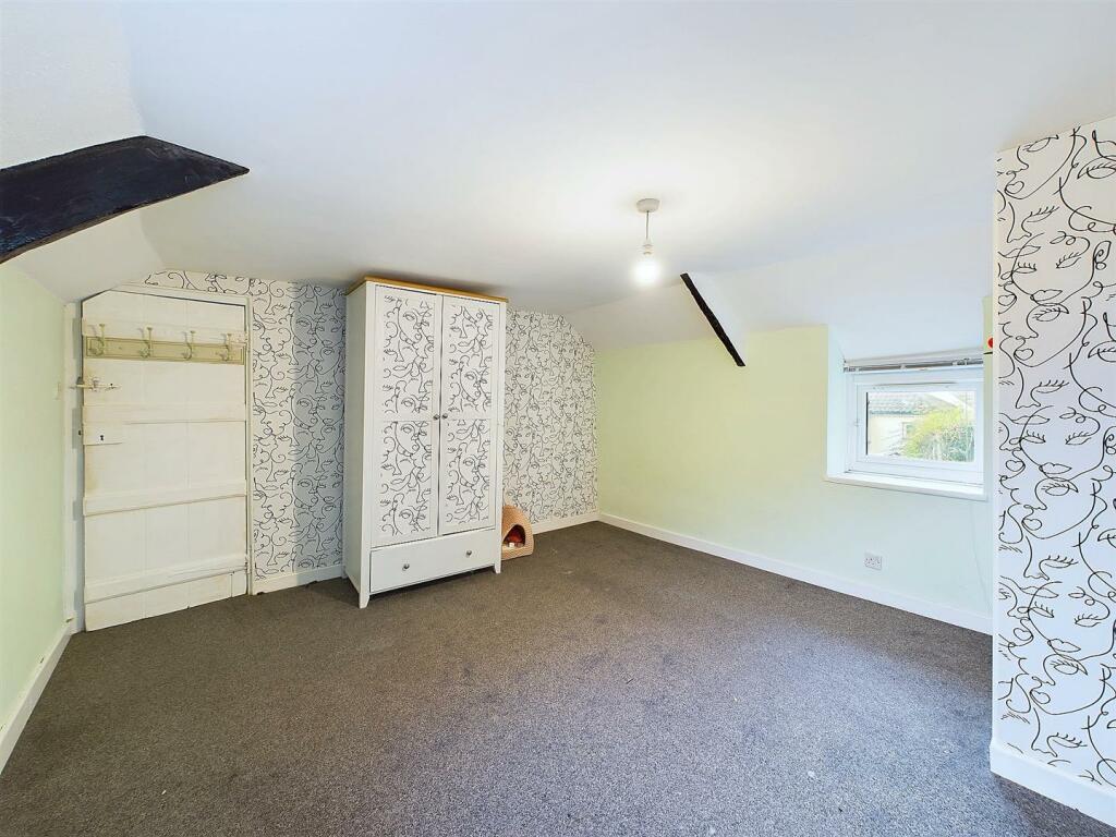 8 - Cottage for Auction, Clapton-in-Gordano.jpg