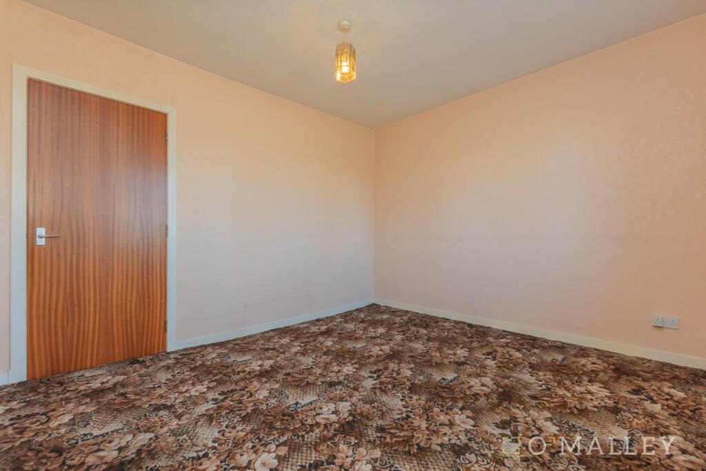 17. Bedroom 2 2.jpg