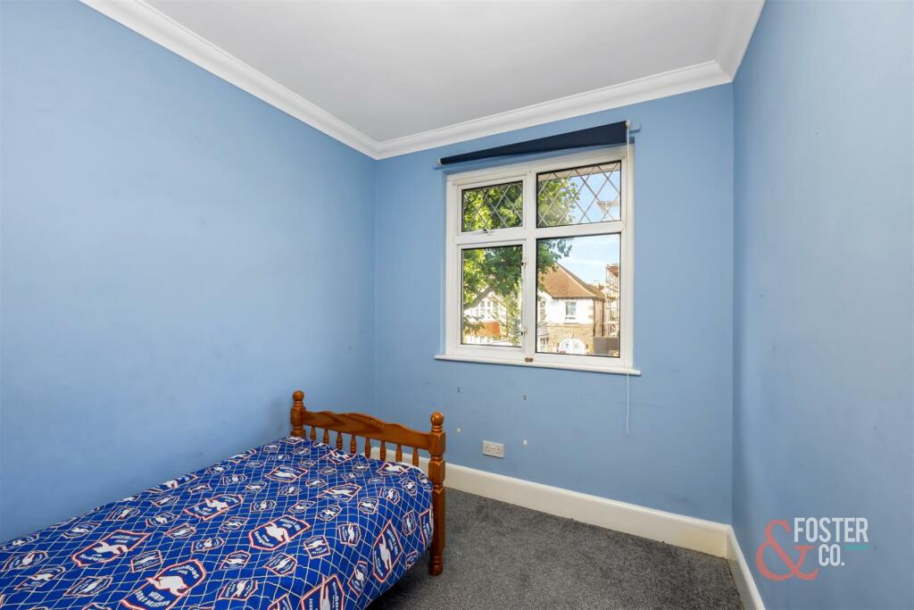 Braemore Road, 77-008.jpg