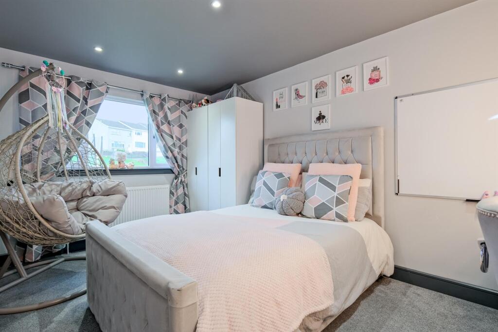 039-32 Kenmore Way, Carluke ML8 5RZ.jpg