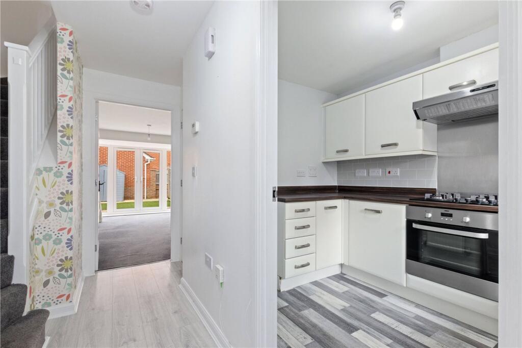 Hall/Kitchen