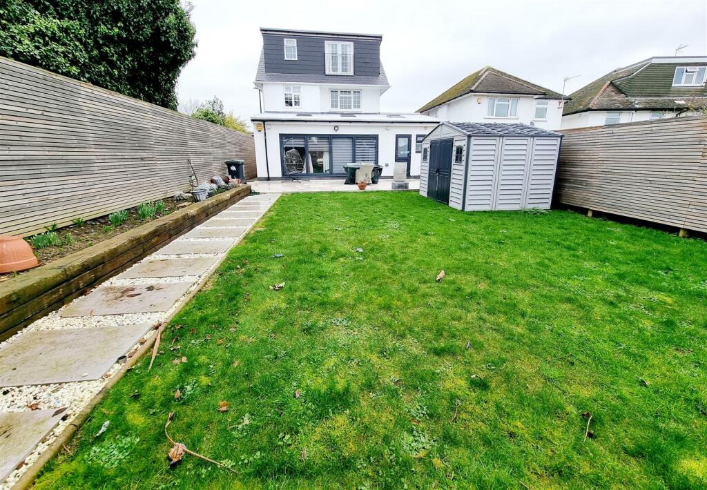 REAR ELEVATION &amp; GARDEN: