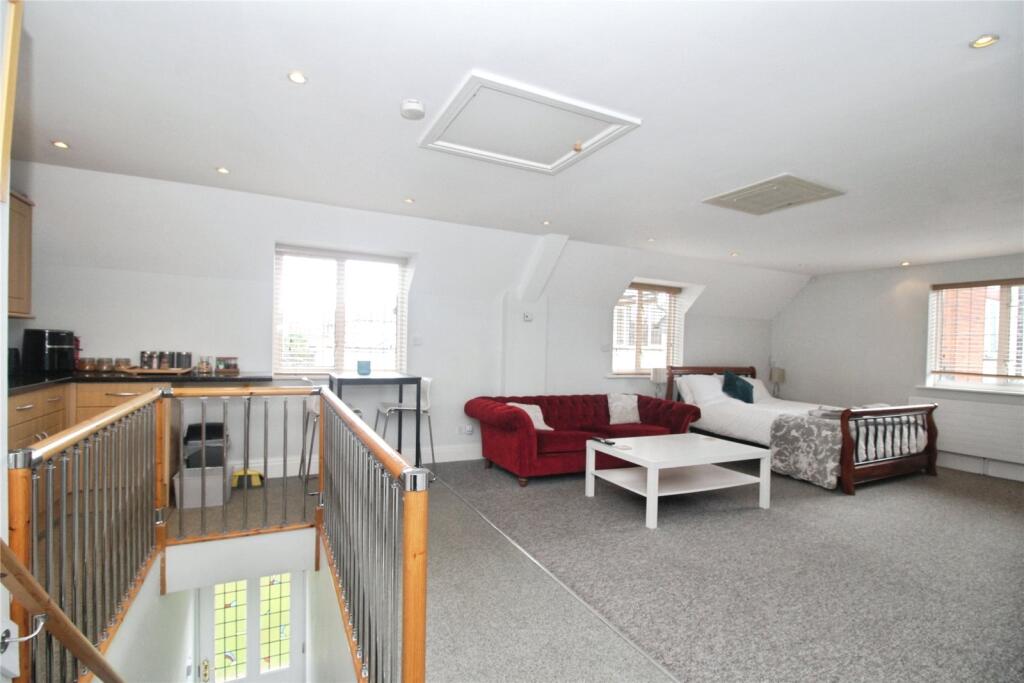 Studio Apartment