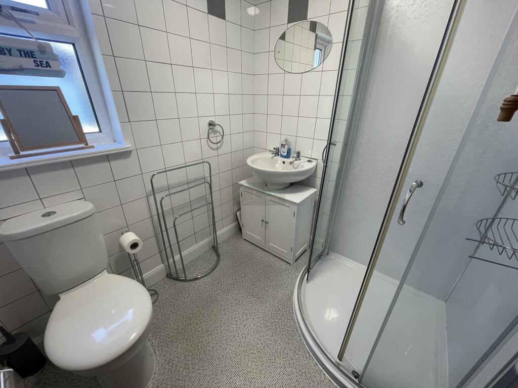 Shower room.JPG