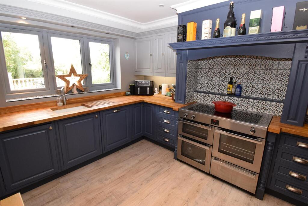 Kitchen/Breakfast Room