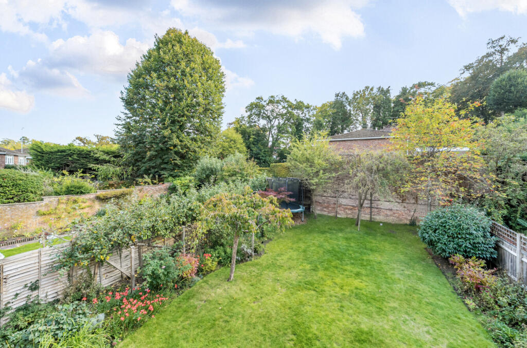 1364069-13-68e7d0...