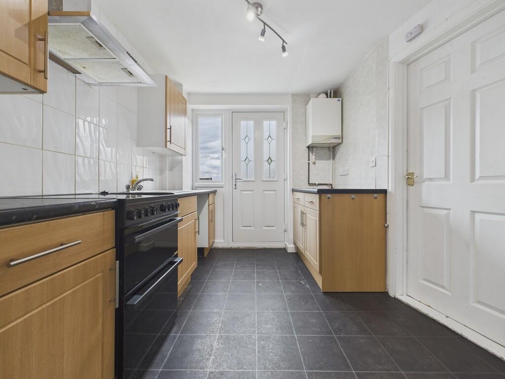 CAM04273G0-PR0182...