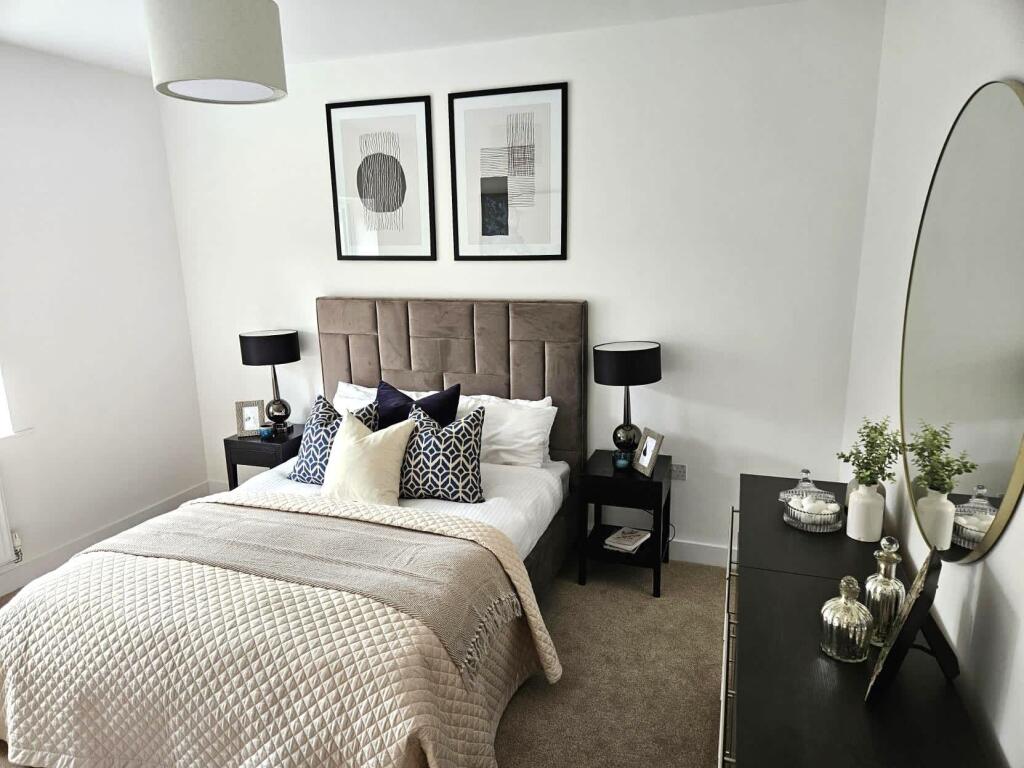 Athena - bedroom 1a