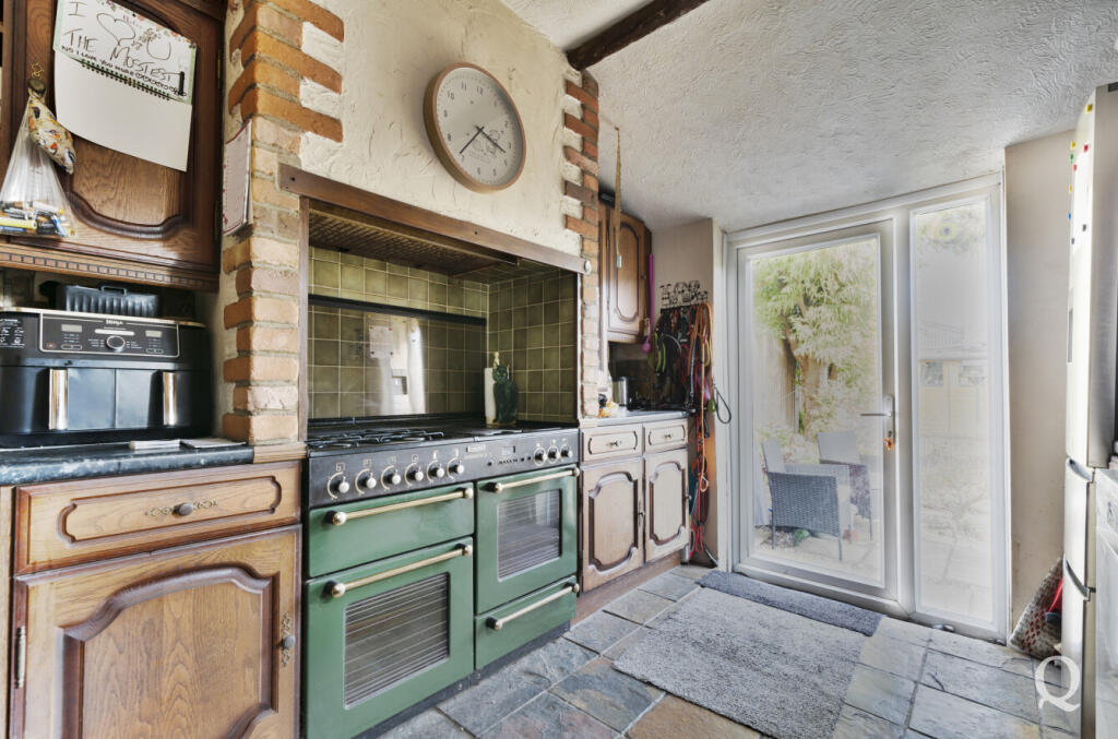 ccf46f64-0c21-442...