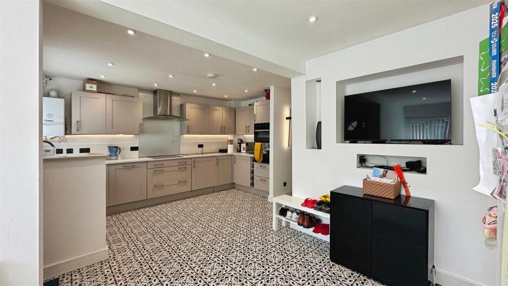 2420805d--462F-AE7F-F57225CF8CA2-16722-0000054ECA7