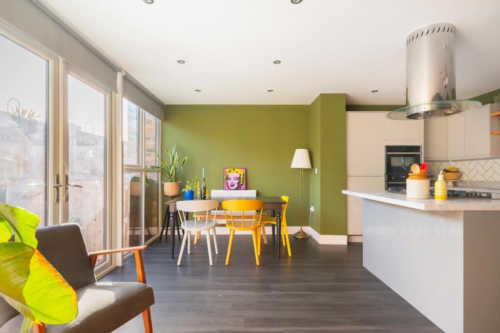 2O4PHCBH - Kitchen Diner H.jpg