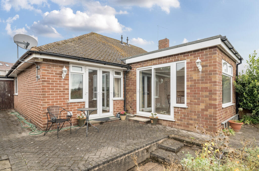 1346099-7-68b9c53...