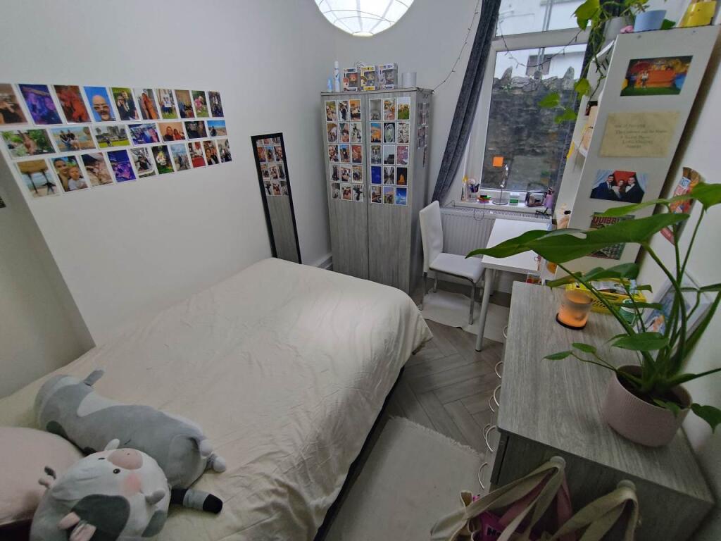 Bedroom 2 (1)