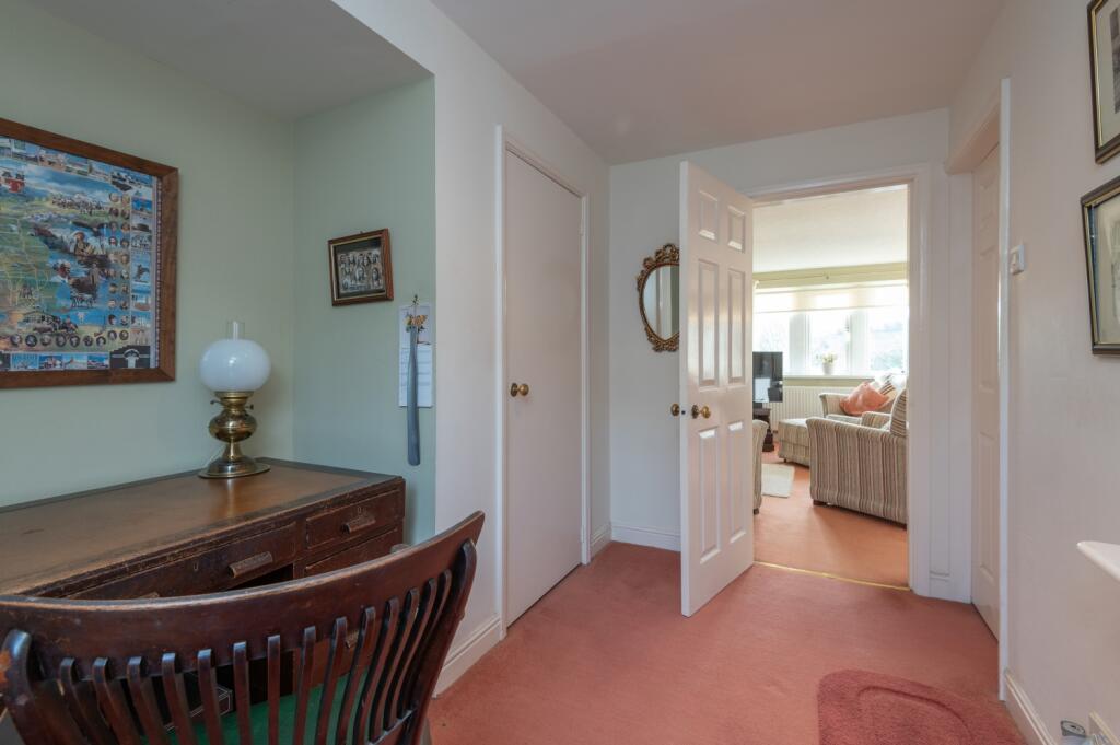 16 - 1 Westfield Mews BD13 3AP