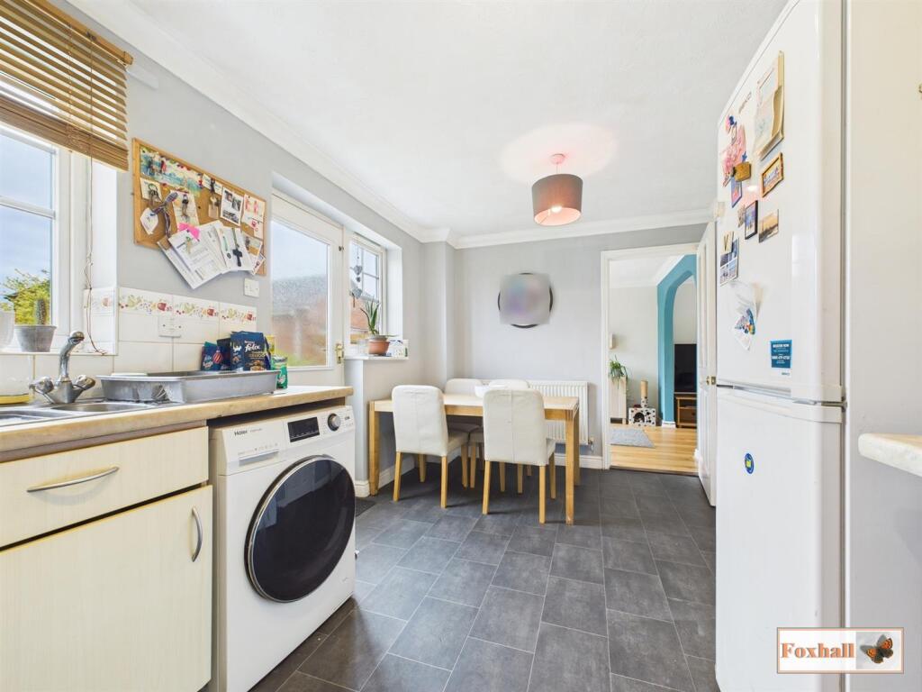 Kitchen / Breakfast Room