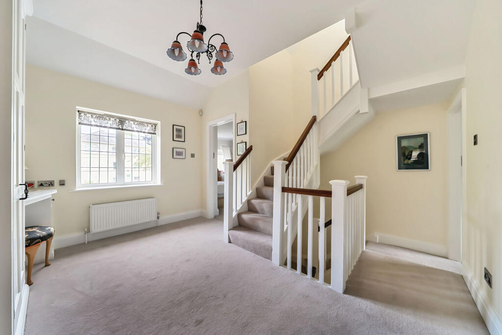 1305055-18-684035...