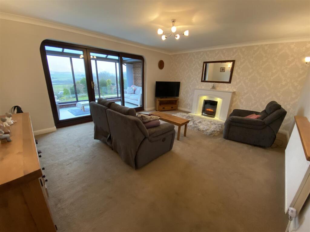 Lounge: