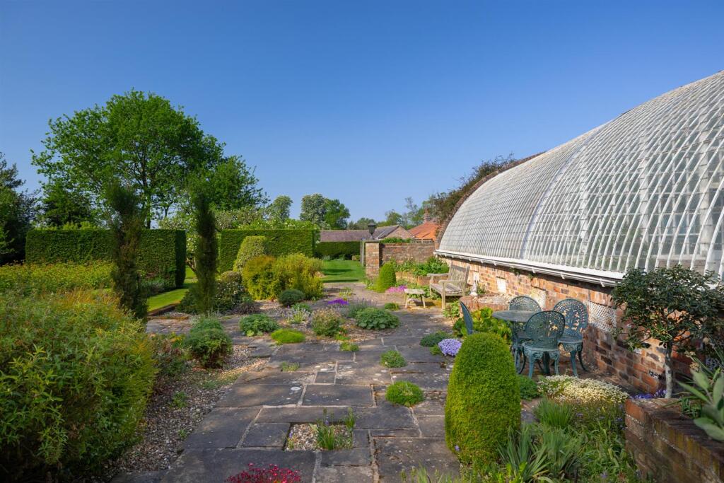 Mediterranean Garden