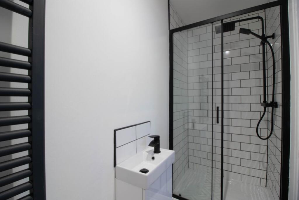 Lrg_ensuite 