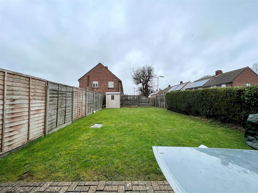 stockheath Road -  garden.jpg