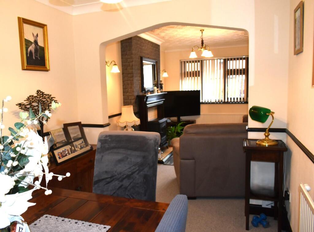 lounge diner (1).JPG