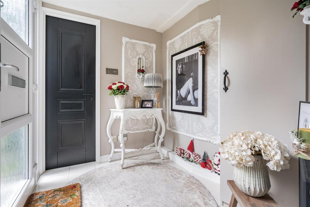 Punch Croft, New Ash Green, Longfield