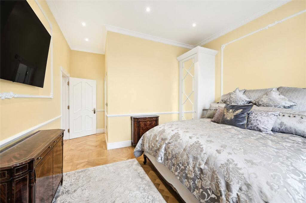Principal Bedroom