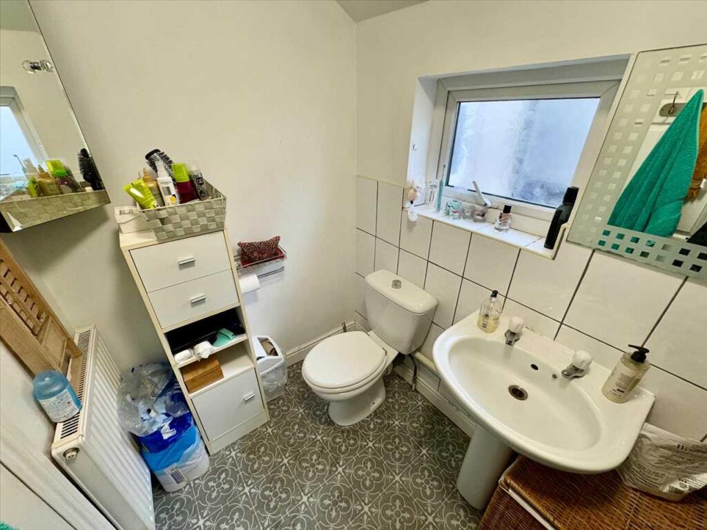 Bathroom (Flat)