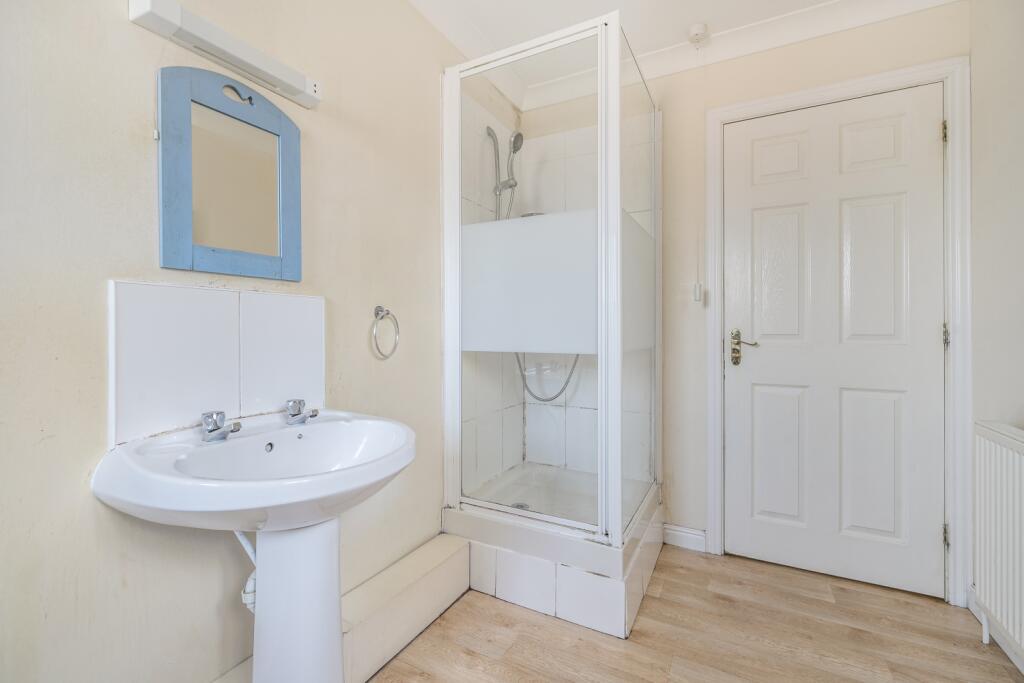 1329580-18-688359204e36b