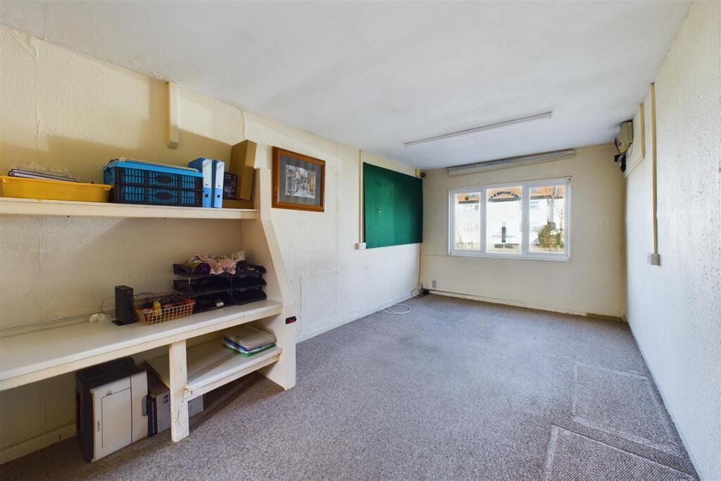 The Shop, The Common Patchway, Bristol, BS34 6AL |
